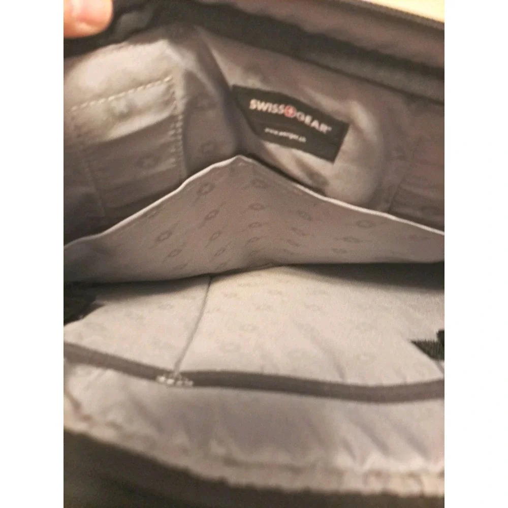 Swiss Gear Laptop Messenger Shoulder Bag Multi Compartment Briefcase 16